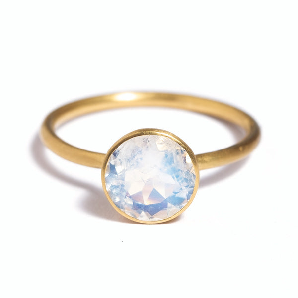 Mini Princess Ring Rainbow moonstone Marie Helene de Taillac