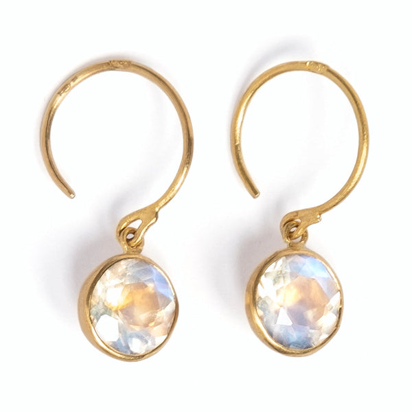 marie-helene-de-taillac-small-bindi-hook-earrings-rainbow-moonstone-7mm-earrings-moonstone-iris-gold-jewelry-for-woman-jewels-for-woman-high-jewelry-jewels-by-designer