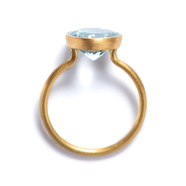 miniature-princess-ring-aquamarine-gold-marie-helene-de-taillac