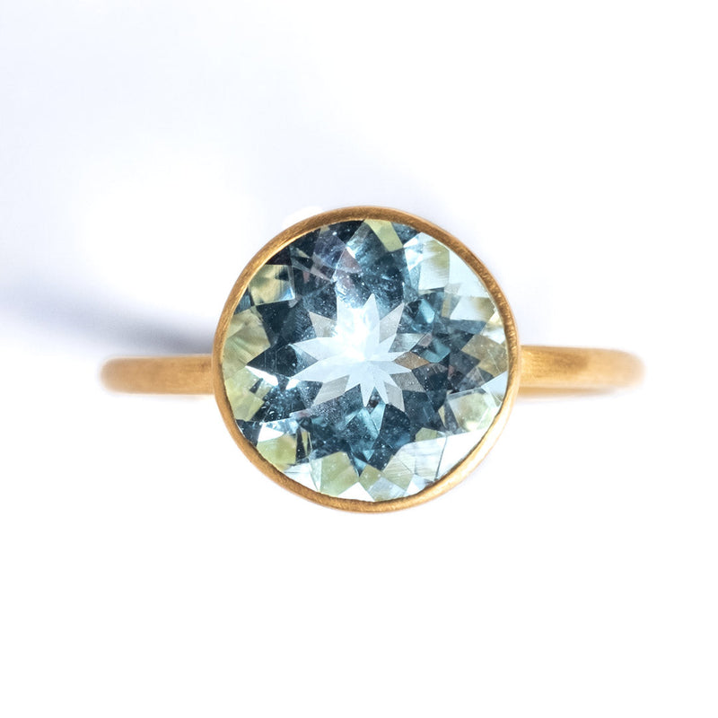 princess-miniature-ring-aquamarine-gold-jewelry-for-woman-marie-helene-de-taillac