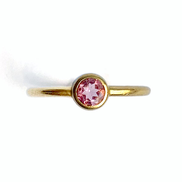 Pink sapphire Romaine ring