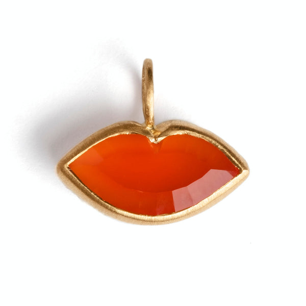 marie-helene-de-taillac-small-tender-kiss-carnelian-mouth-pendant-cornaline-gold