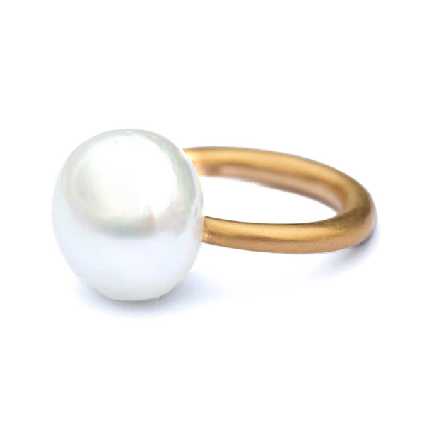 Cabochon Pearl Ring