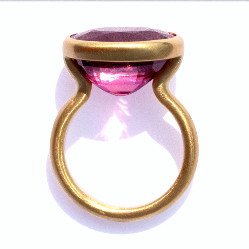 marie-helene-de-taillac-ring-princess-pink-tourmaline-rose-gold-luxury-jewelry
