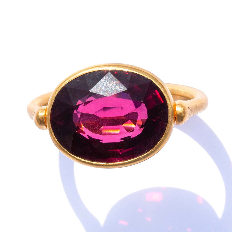 marie-helene-de-taillac-ring-swivel-garnet-grenat-or-gold-luxury-jewelry-high-jewelry-high-luxury-high-jewelry-luxury-jewelry-designer-jewelry