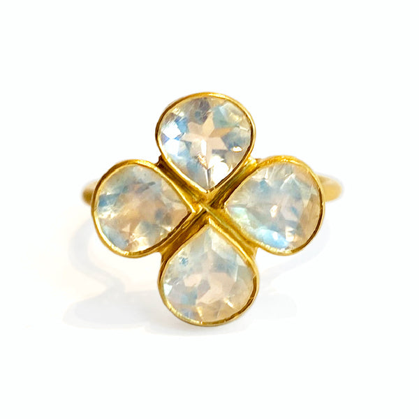 Clover ring Rainbow moonstone