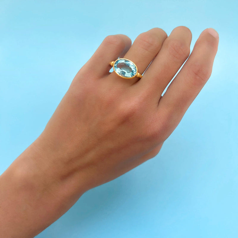 marie-helene-de-taillac-ring-swivel-milky-aquamarine-aquamarine-opaque-smoke-gold-luxury-jewelry-high-jewelry-for-women-natural-stone-naturelle-gem-jewelry-for-women