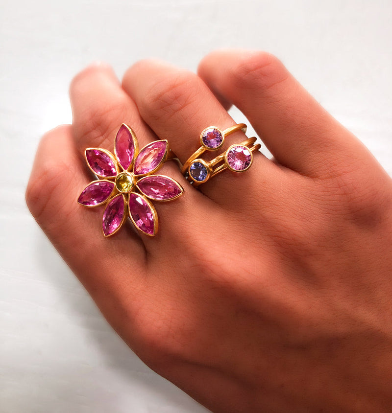 ring-mini-princess-amethyst-tanzanite-sapphire-rose-gold-luxury-jewellery-arie-helene-de-taillac