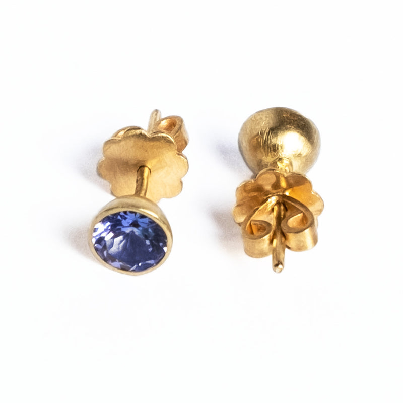 mary-helene-of-taillac-bindi-tanzanite-gold-earrings