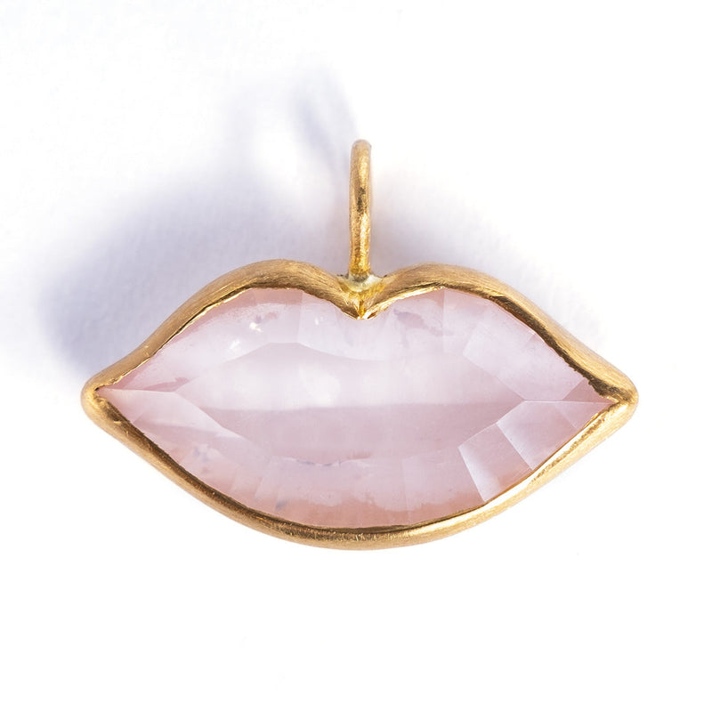 marie-helene-de-taillac-pendentif-tender-kiss-quartz-rose-or