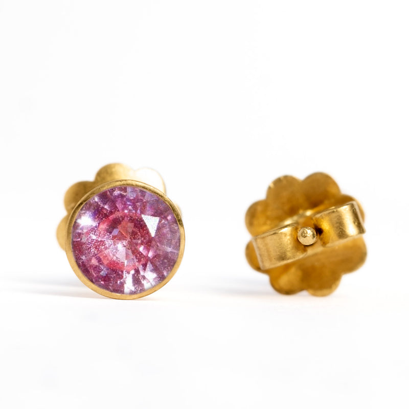 boucles-doreilles-marie-helene-de-taillac-studs-bindi-saphir-rose-or
