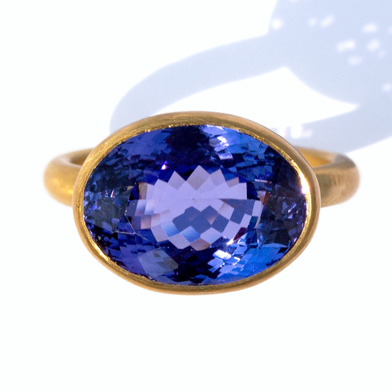 bague-princesse-princess-ring-tanzanite-blue-stone-gold-pierre-blue-or-bijoux-pour-femme-jewelry-for-women-marie-helene-de-taillac