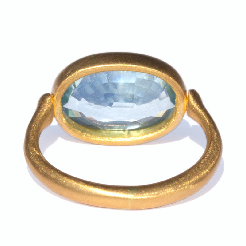 marie-helene-de-taillac-bague-swivel-milky-aquamarine-aigue-marine-opaque-or-gold-bijouterie-de-luxe-high-jewelry-luxury-bijoux-pour-femme-jewels-for-women