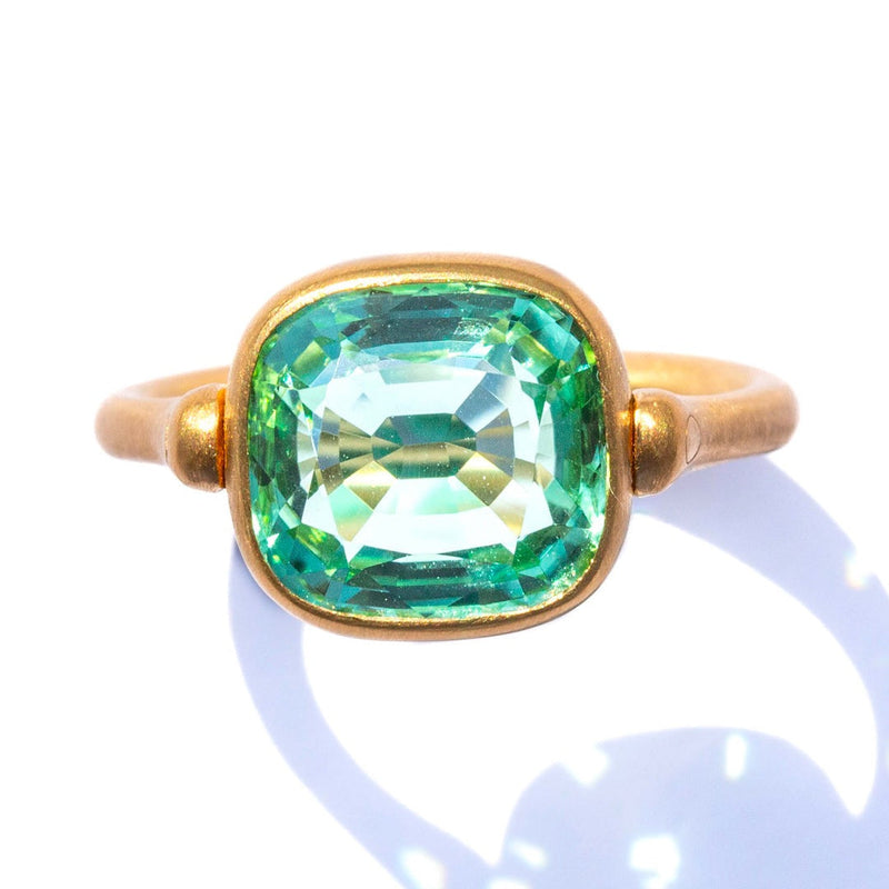 swivel-ring-green-tourmaline-marie-helene-de-taillac-bague-swivel-tourmaline-verte-or-gold-high-jewelry-bijoux-de-createur