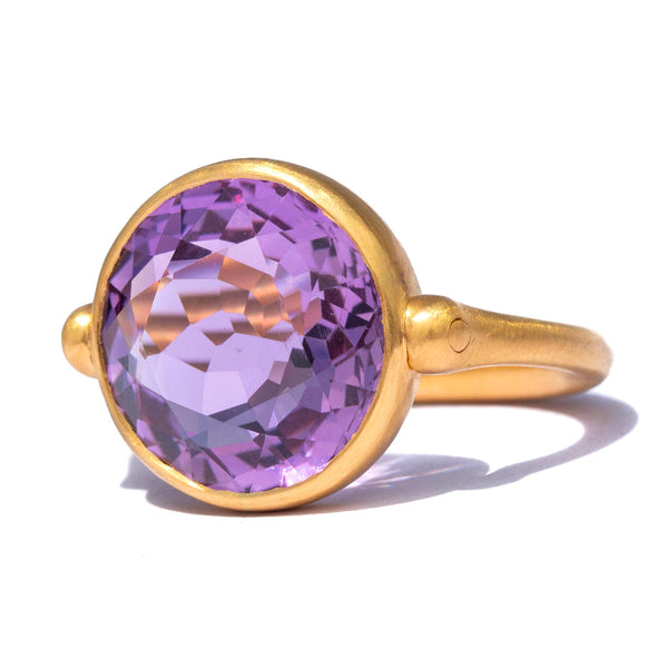marie-helene-de-taillac-amethyst-swivel-ring-gold-high-jewelry-jewel-for-women