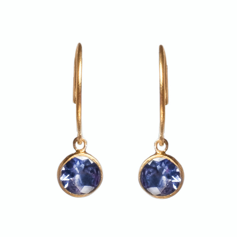 marie-helene-de-taillac-boucles-doreilles-bindi-hook-tanzanite-or